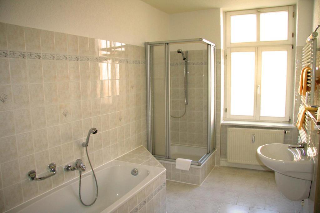 Hotel Wettin Treuen Habitación foto